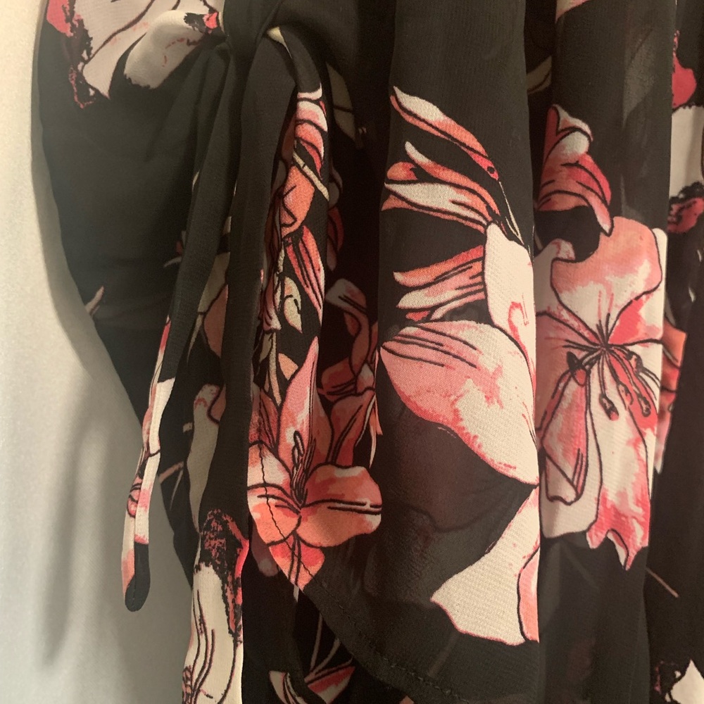 2 piece Sandra Darren set 1X black and pink